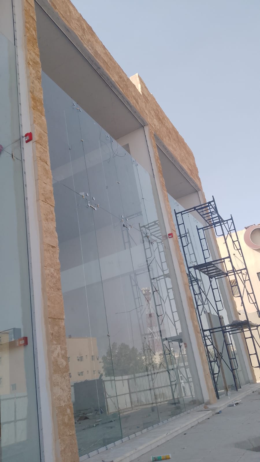 واجهة برج تجاري - الرياض